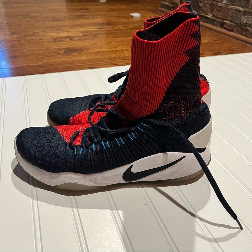 Nike Men’s Basketball Shoes Size 11 Black Red White Sock Collar Zoom - Picture 6 of 10
